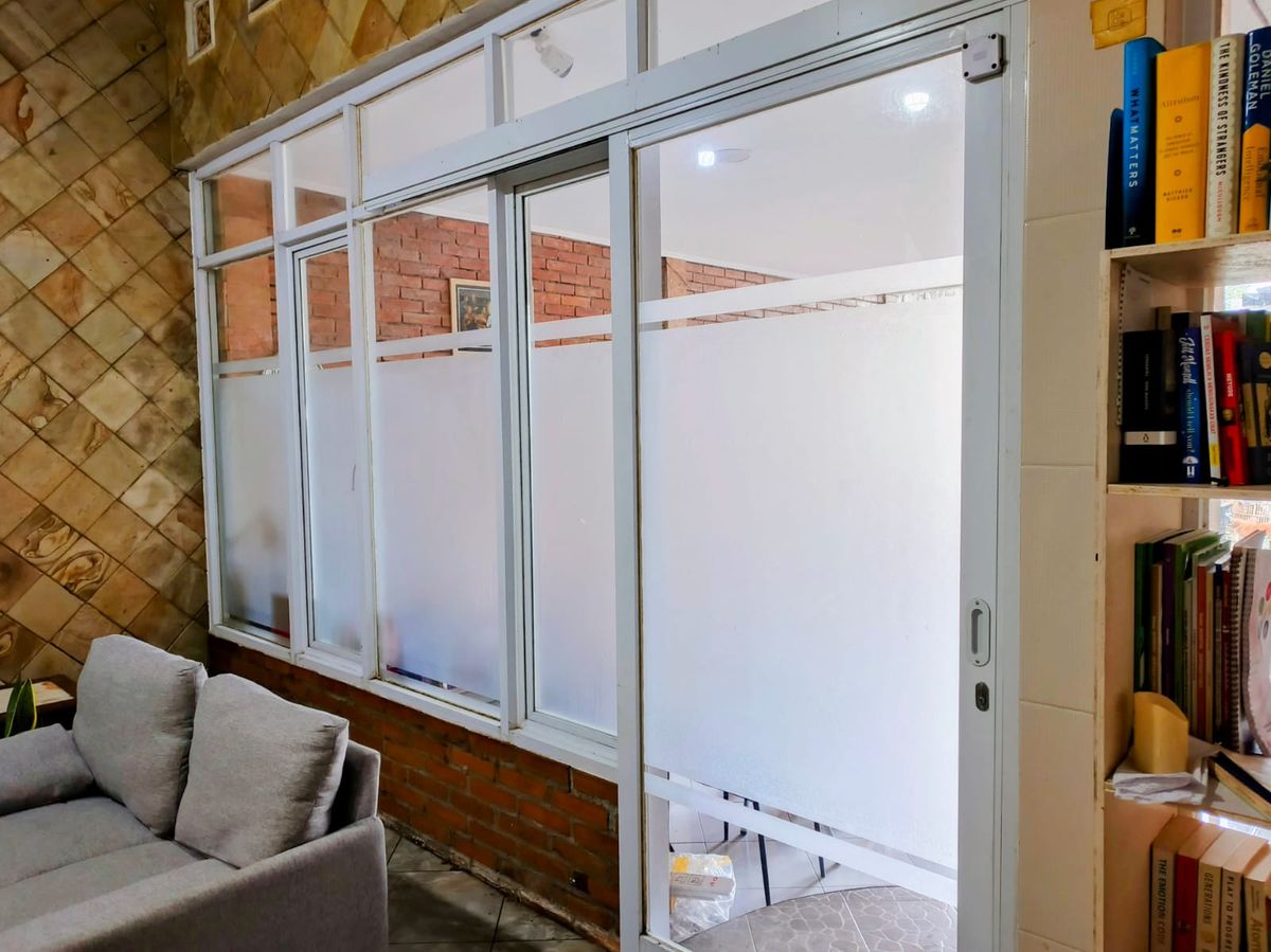 Sandblast Polos List - Kaca Film Buram dengan Aksen List - SANDBLAST product