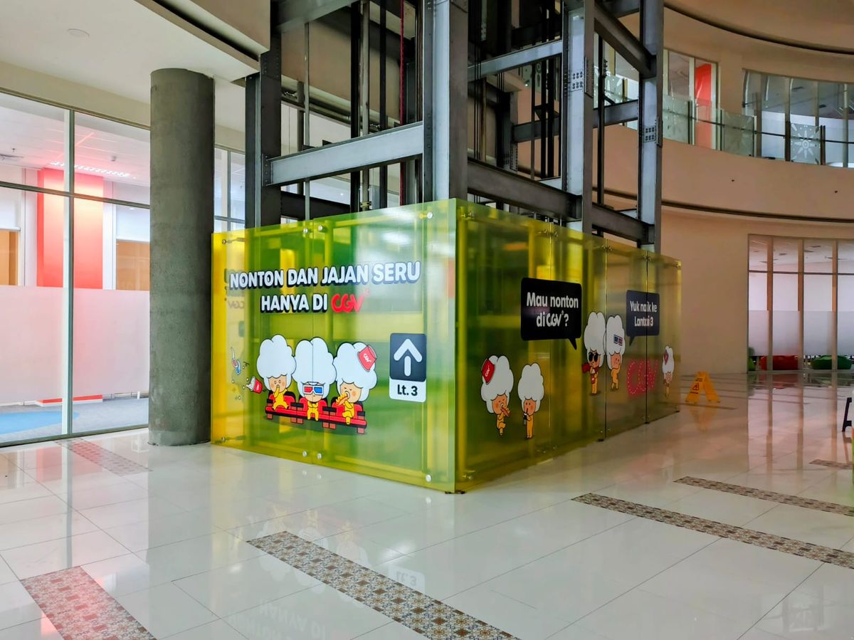 Stiker Custom Transparan - Branding Elegan di Media Kaca - STIKER product