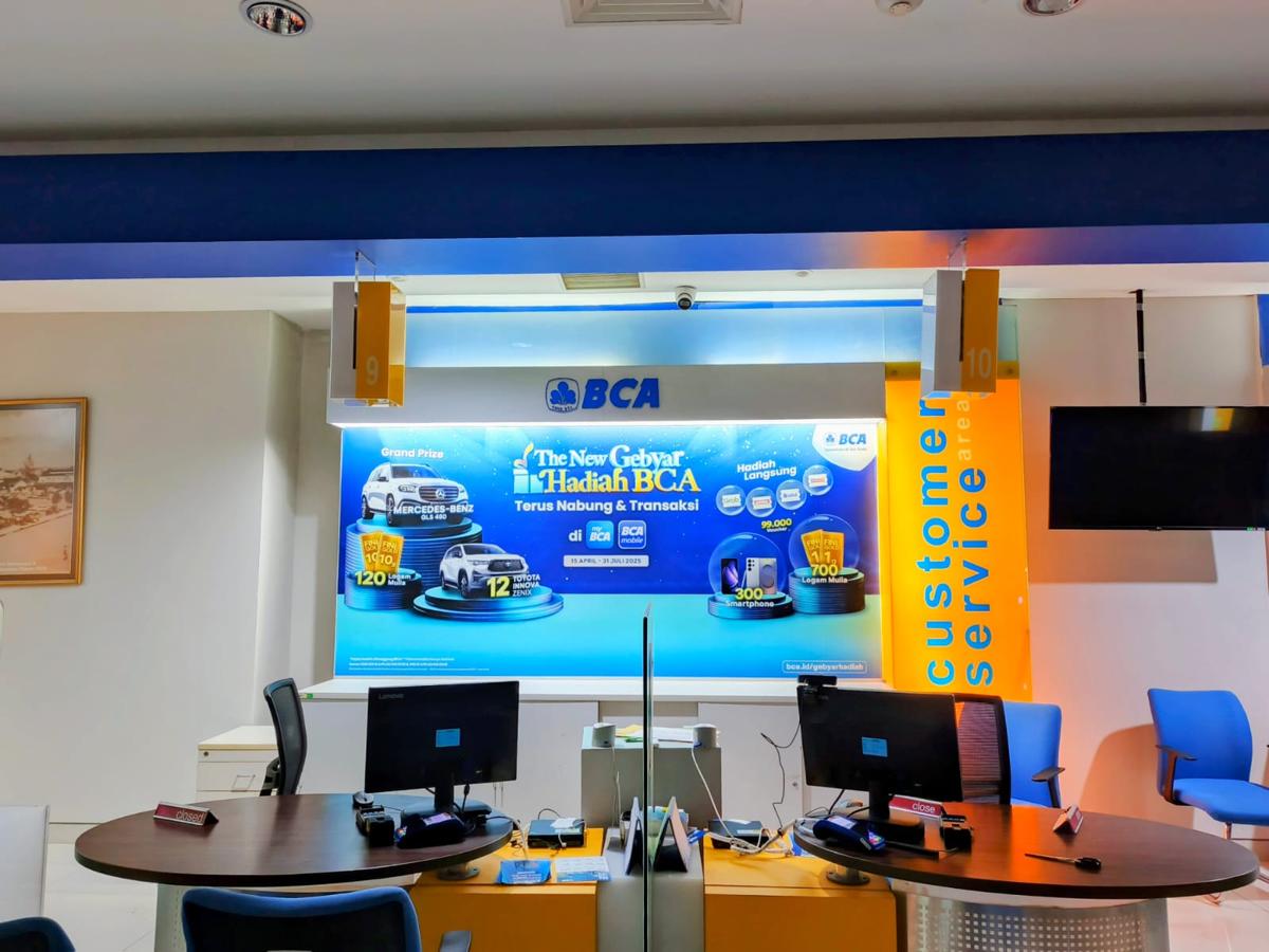 Wall Branding Indoor - Pemasangan Stiker Dinding Profesional